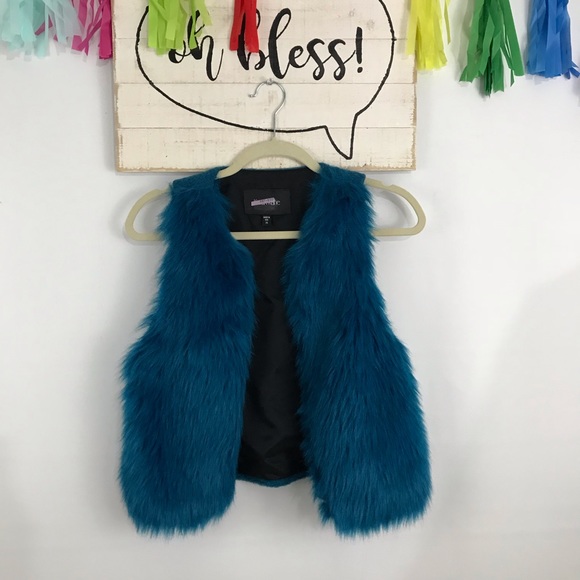 Karen Kane Faux fur Vest - Picture 3 of 5